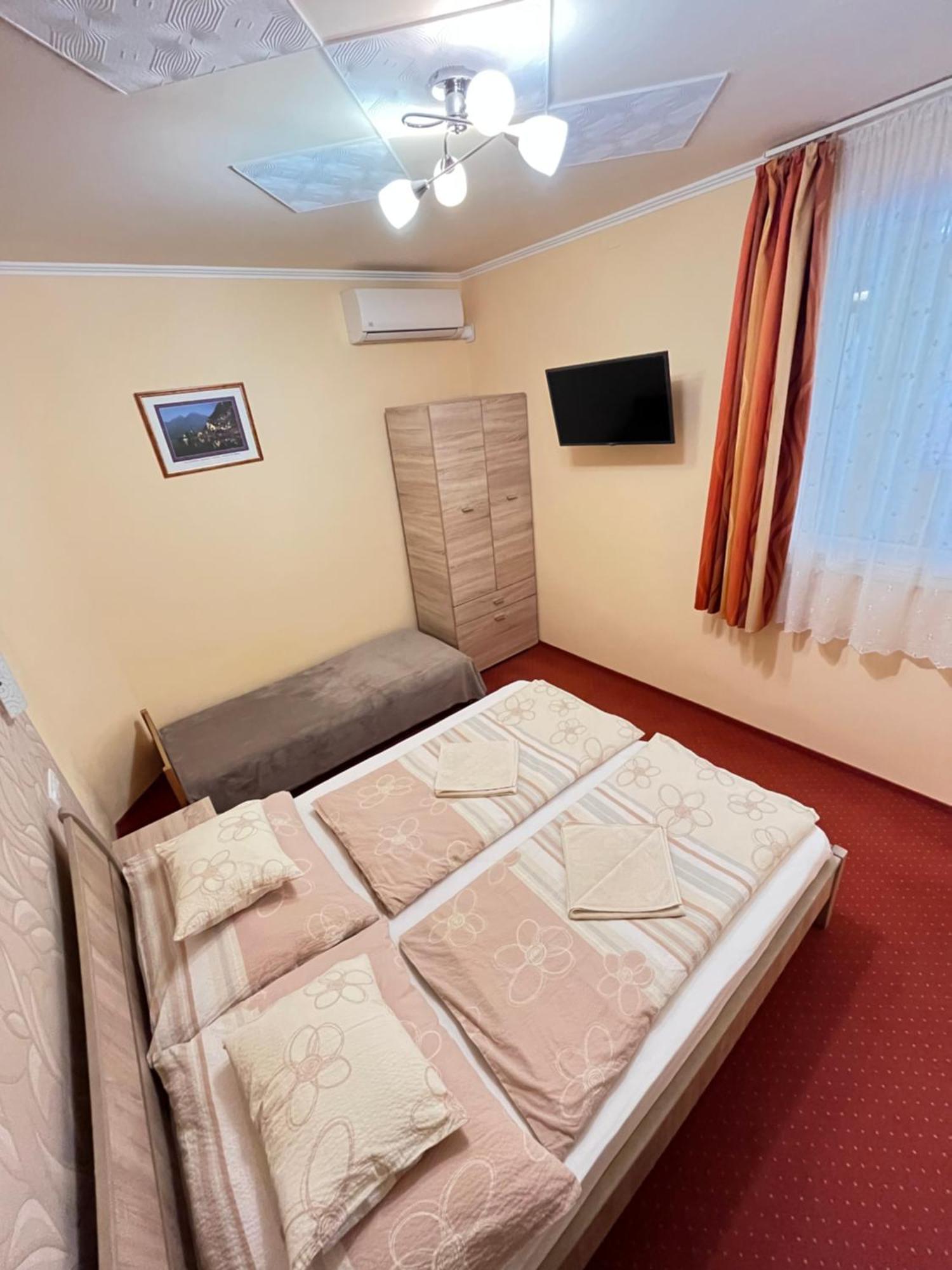 Gesztenye Apartman Mako Bagian luar foto