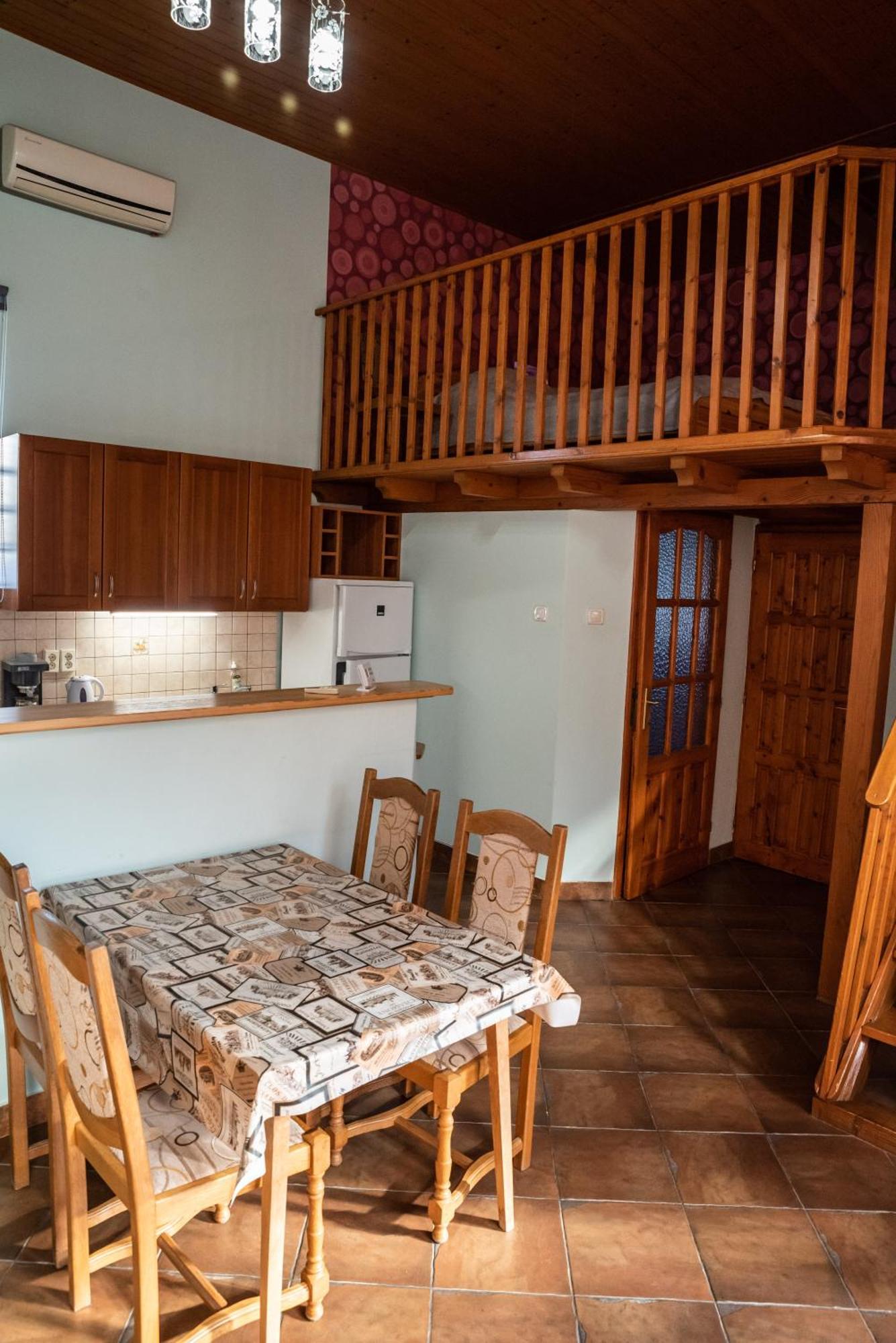 Gesztenye Apartman Mako Bagian luar foto
