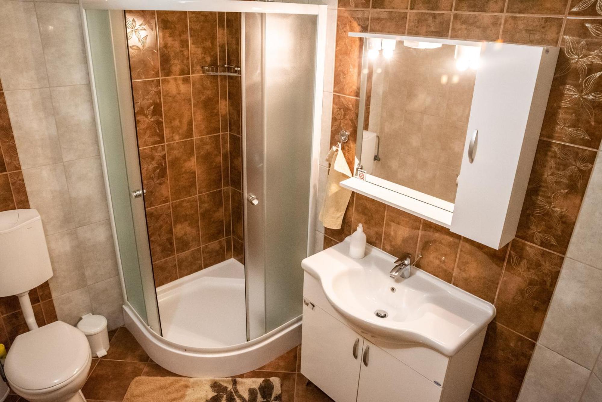 Gesztenye Apartman Mako Bagian luar foto