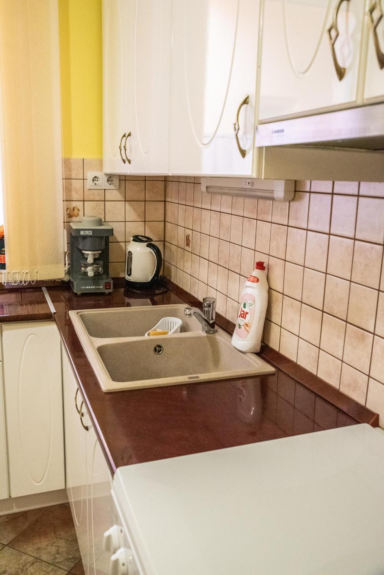 Gesztenye Apartman Mako Bagian luar foto
