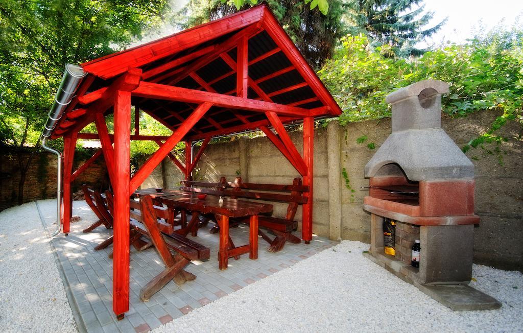 Gesztenye Apartman Mako Bagian luar foto